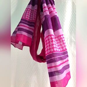 Scarf- sheer and lightweight Retro Design